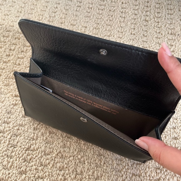 Matt and Nat Wallet - Picture 2 of 4